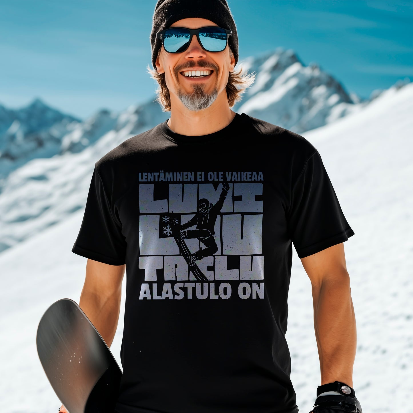 Lumilautailu T-paita – hauska suomalainen design tekstillä 'Lentäminen ei ole vaikeaa, alastulo on,' lumilautailijahahmo ja talvinen tyyli, sopii laskettelun ja lautailun ystäville