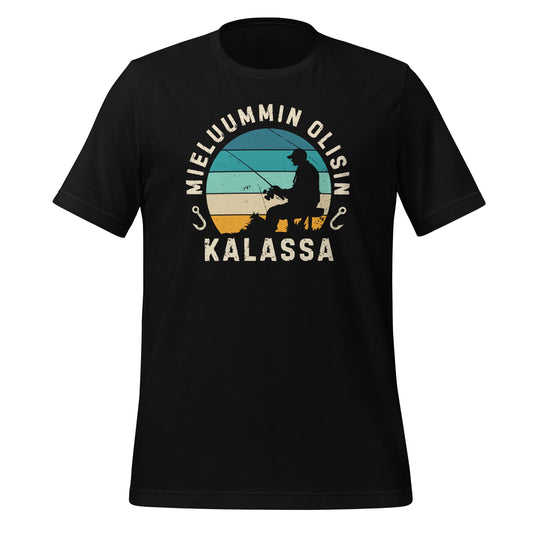 Mieluummin olisin kalassa T-paita – retrohenkinen kalastusteemainen design, jossa siluetti kalastajasta auringonlaskussa, sopii kalastuksen ystäville